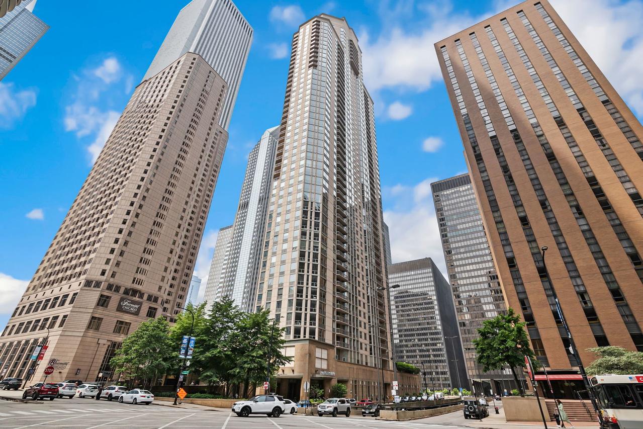 222 N Columbus Dr. #2204, Chicago, IL 60601