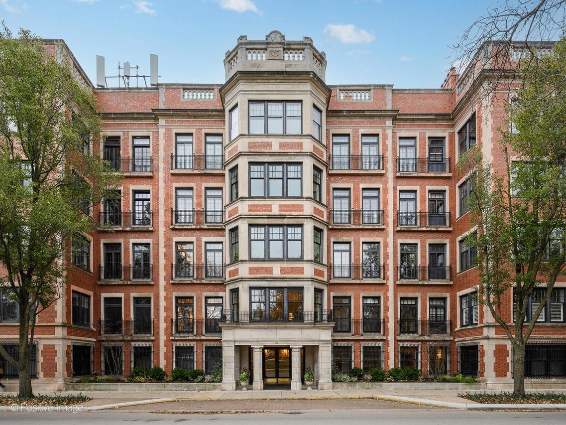 305 W Fullerton Pkwy. #4W, Chicago, IL 60614