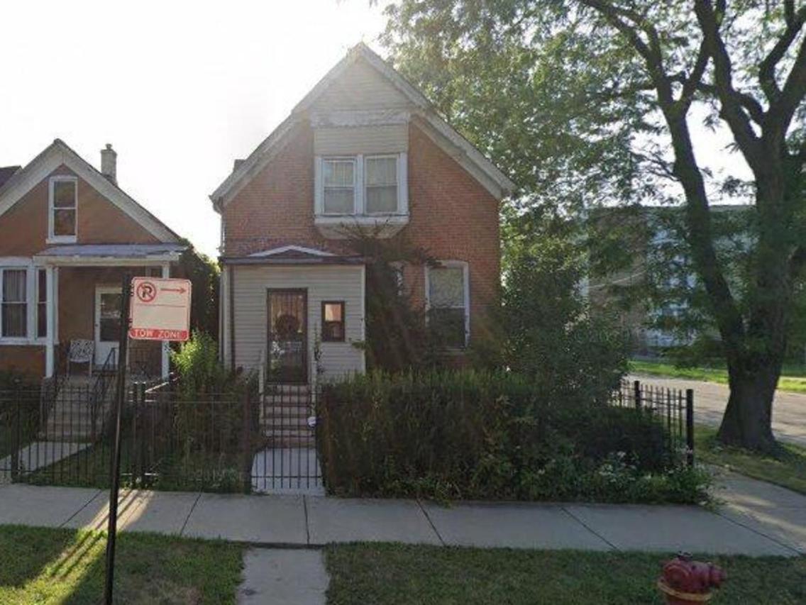 2102 S Christiana Ave., Chicago, IL 60623