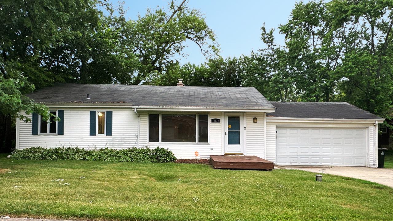 18920 Avers Ave., Flossmoor, IL 60422