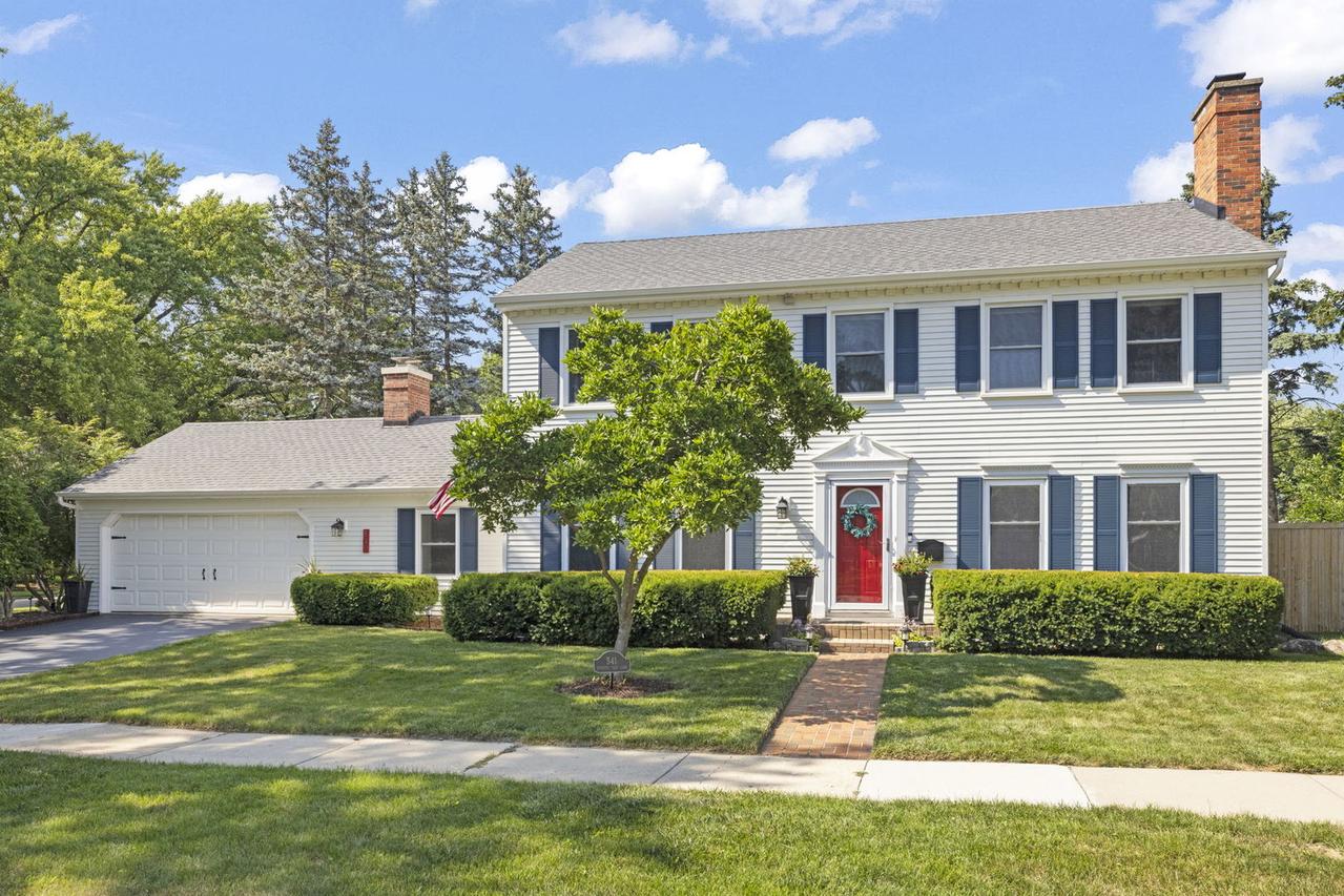 541 Burning Tree Ln., Naperville, IL 60563
