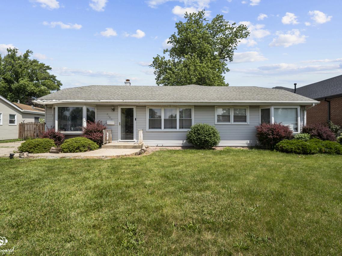 6834 W 115th St., Worth, IL 60482