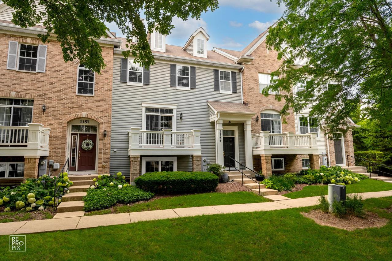 1161 Orangery Ct., Carol Stream, IL 60188