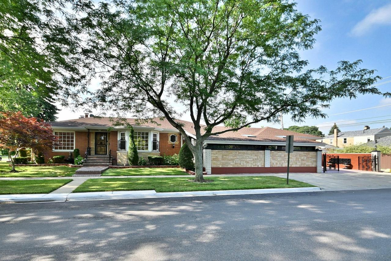 1846 N 77th Ct., Elmwood Park, IL 60707