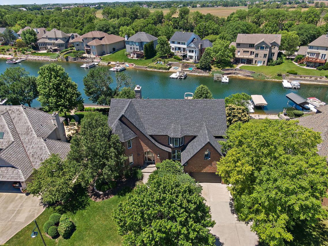 13218 Lakepoint Dr., Plainfield, IL 60585
