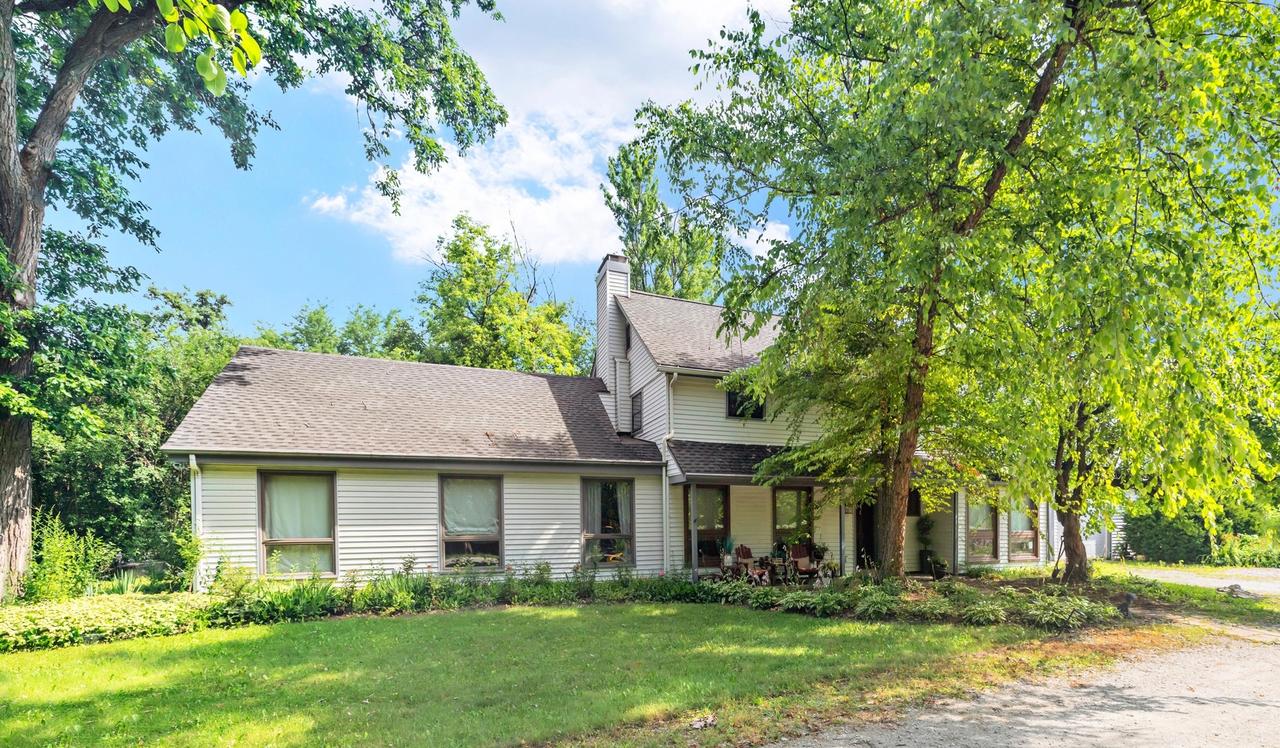 99 Lee Rd., Northbrook, IL 60062
