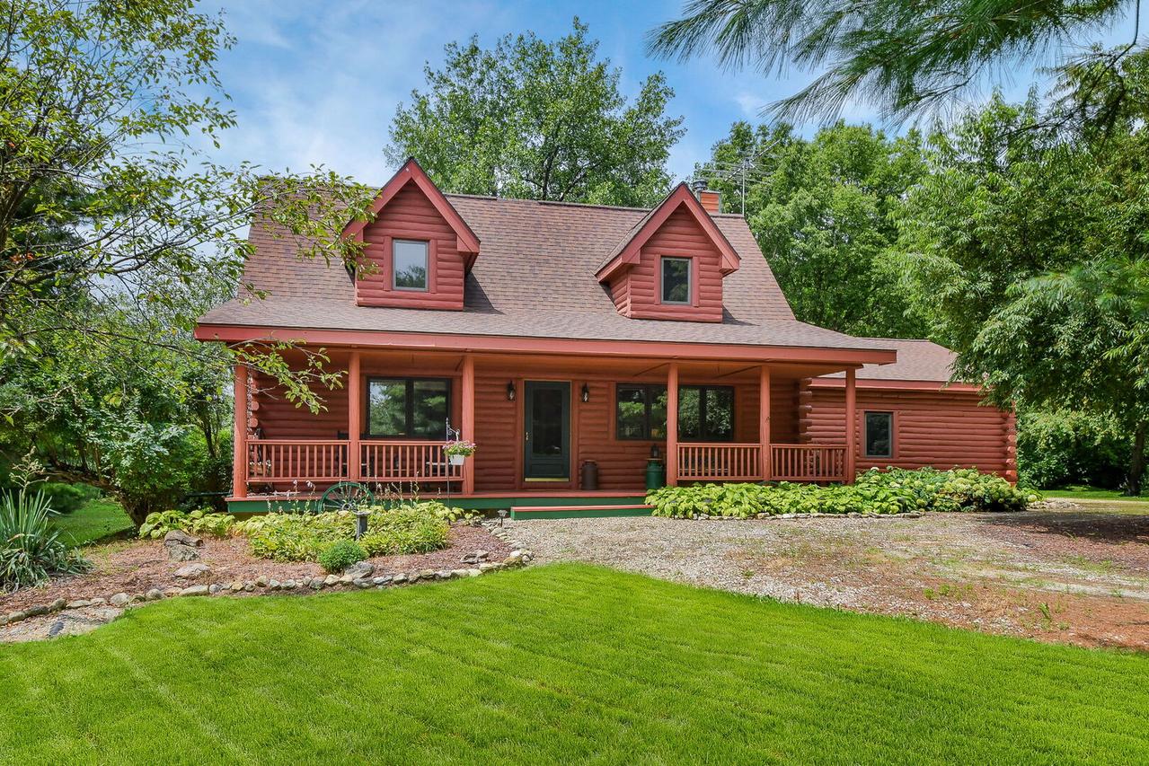 37W817 Pine Needles Ct., Batavia, IL 60510