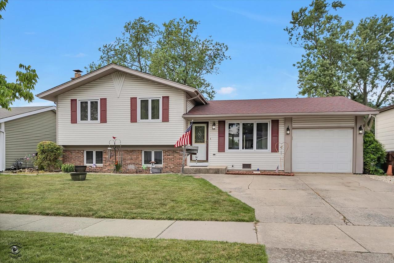 5142 Elmwood Rd., Oak Forest, IL 60452