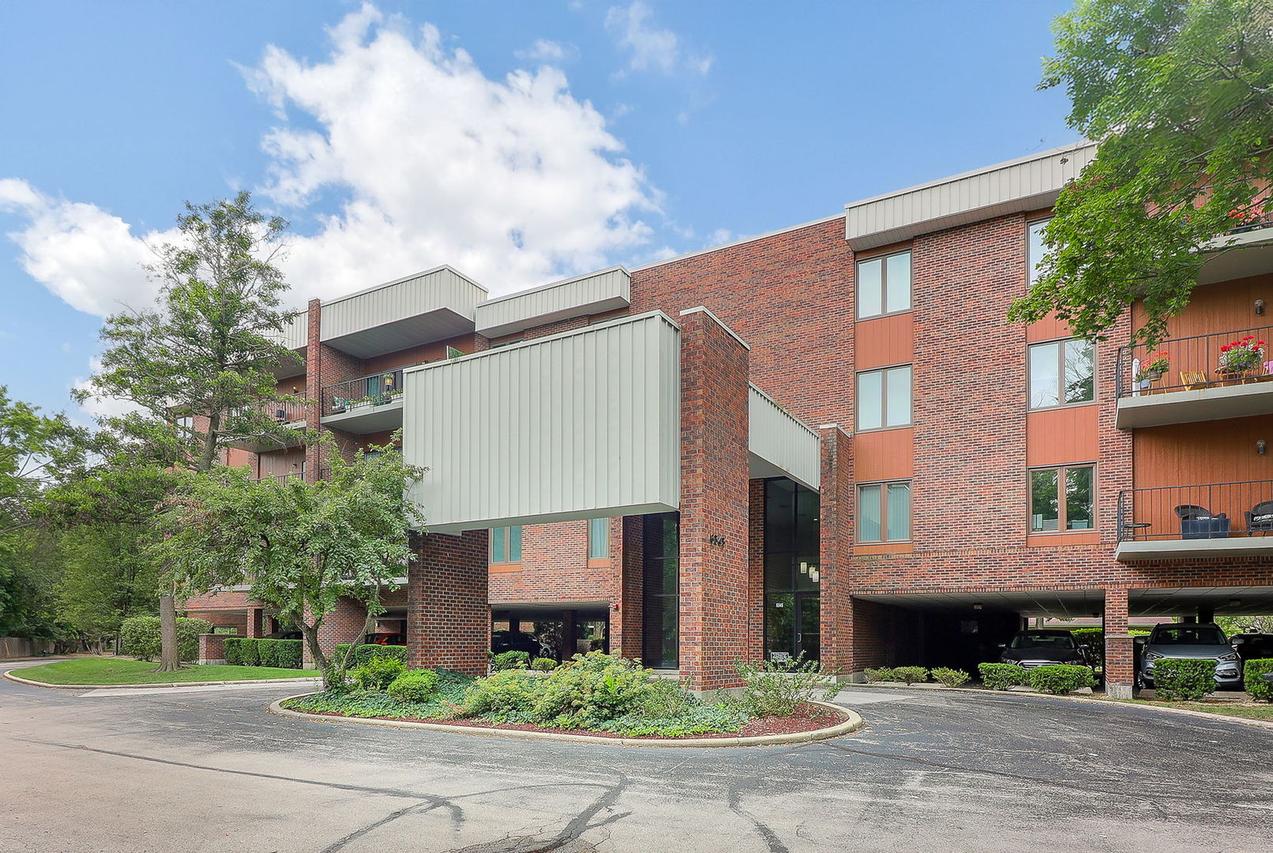 6545 Main St. #308, Downers Grove, IL 60516