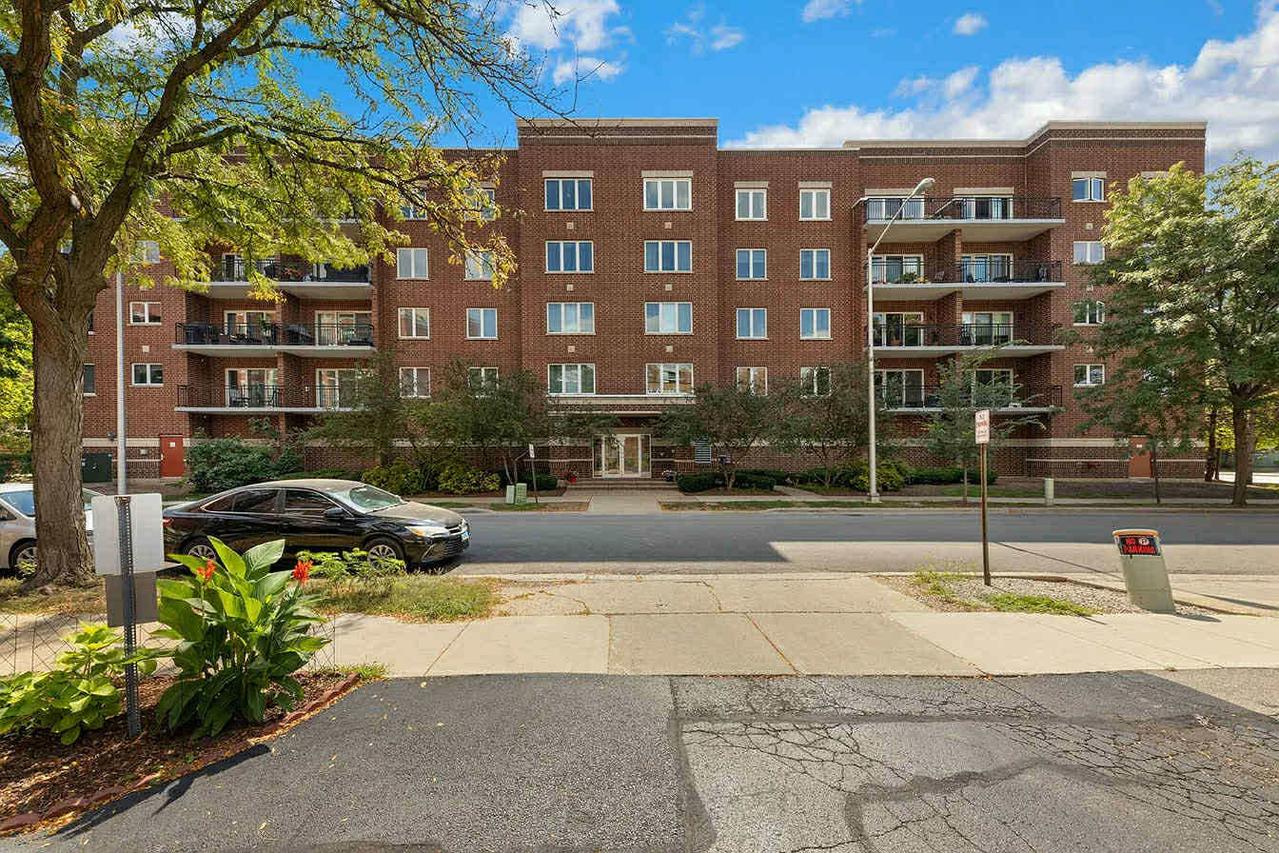 1675 Mill St. #302, Des Plaines, IL 60016