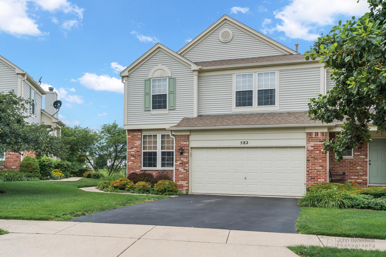 582 Woods Creek Ln., Algonquin, IL 60102