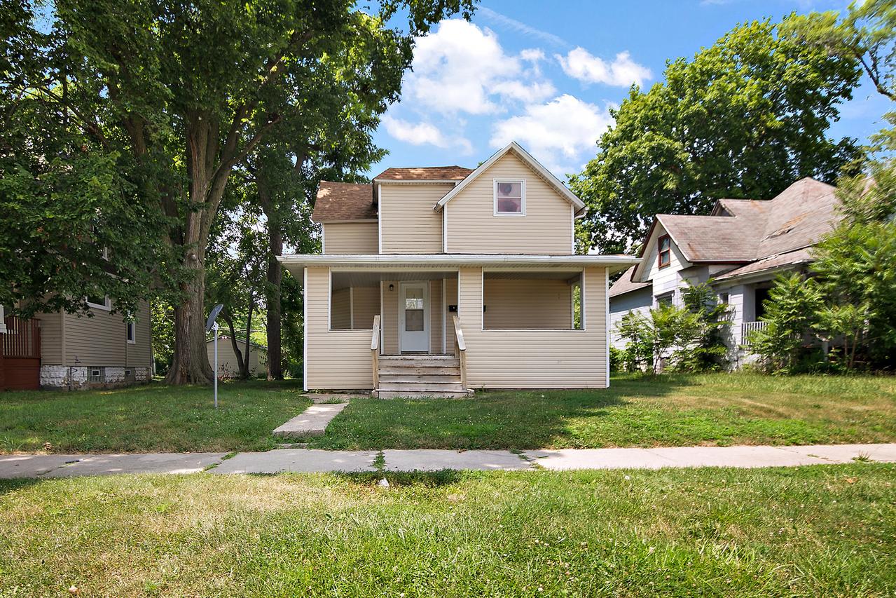263 N Wildwood Ave., Kankakee, IL 60901
