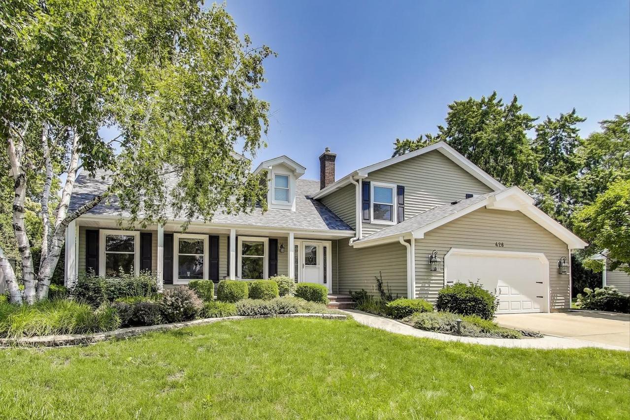 428 W Wilshire Dr., Hoffman Estates, IL 60067