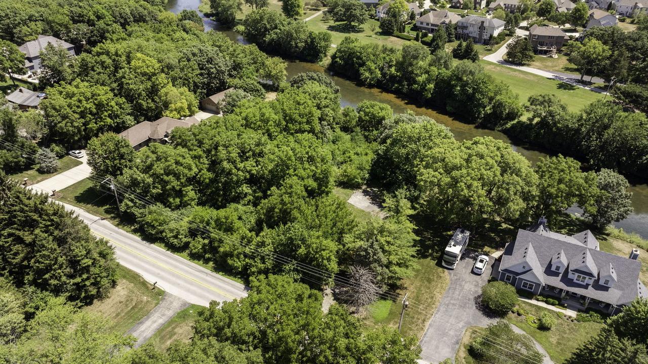20939 S River Rd., Shorewood, IL 60404