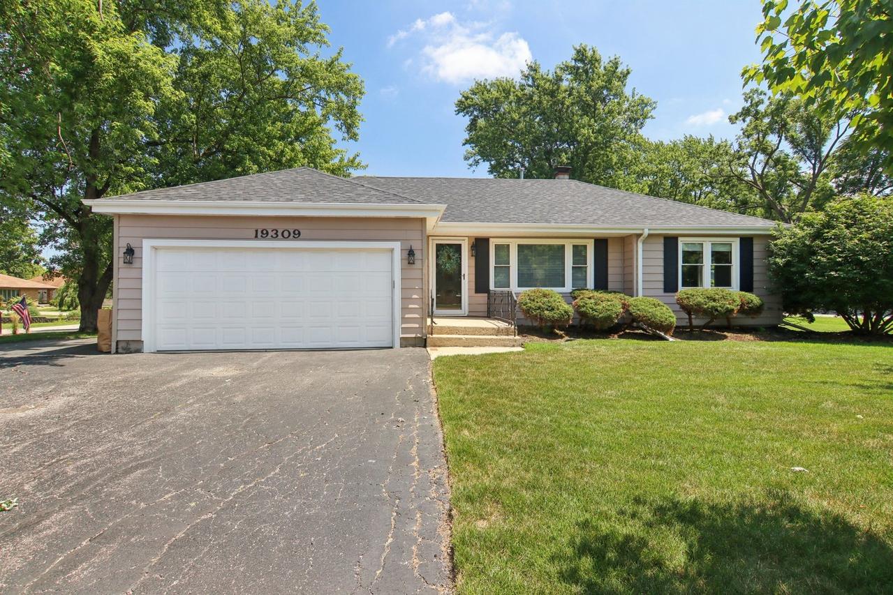 19309 Wolf Rd., Mokena, IL 60448