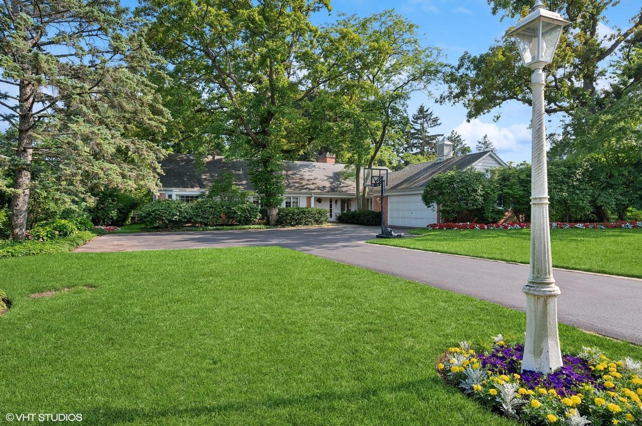 70 Estate Dr., Glencoe, IL 60022