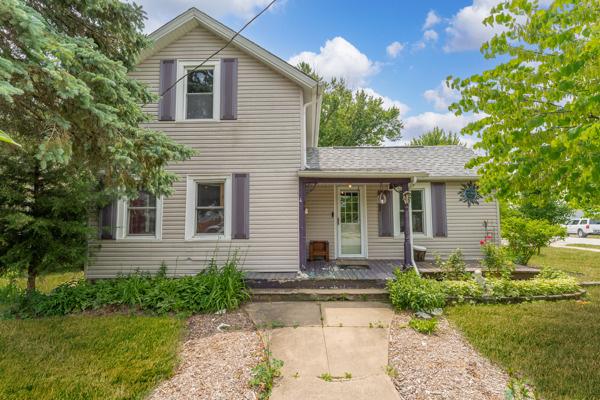 203 E Main St., Carpentersville, IL 60110