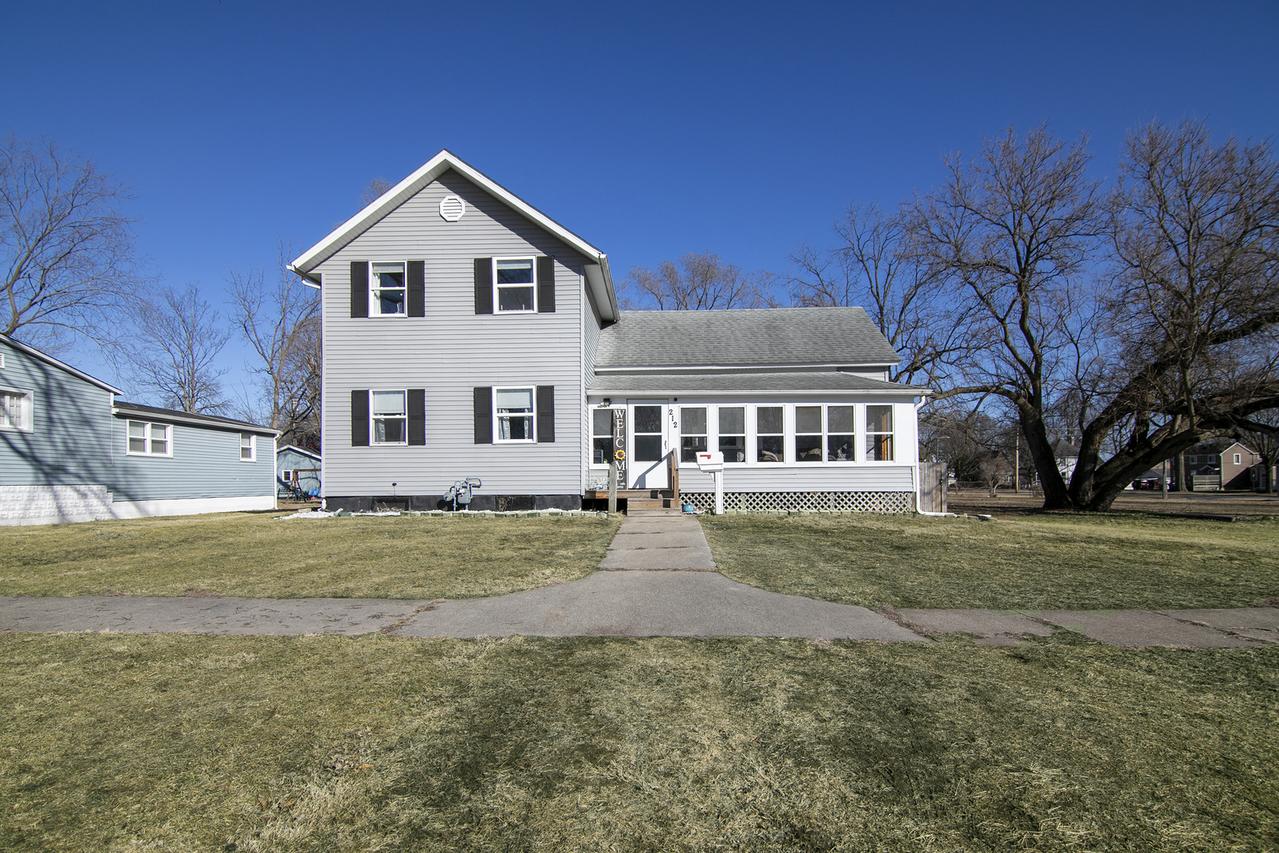 212 N Market St., Momence, IL 60954