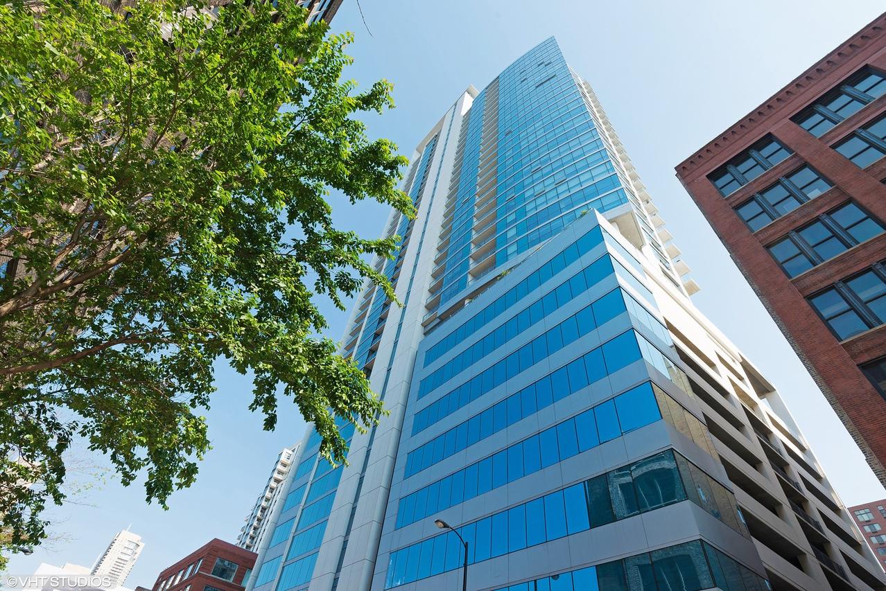 303 W Ohio St. #2302, Chicago, IL 60654
