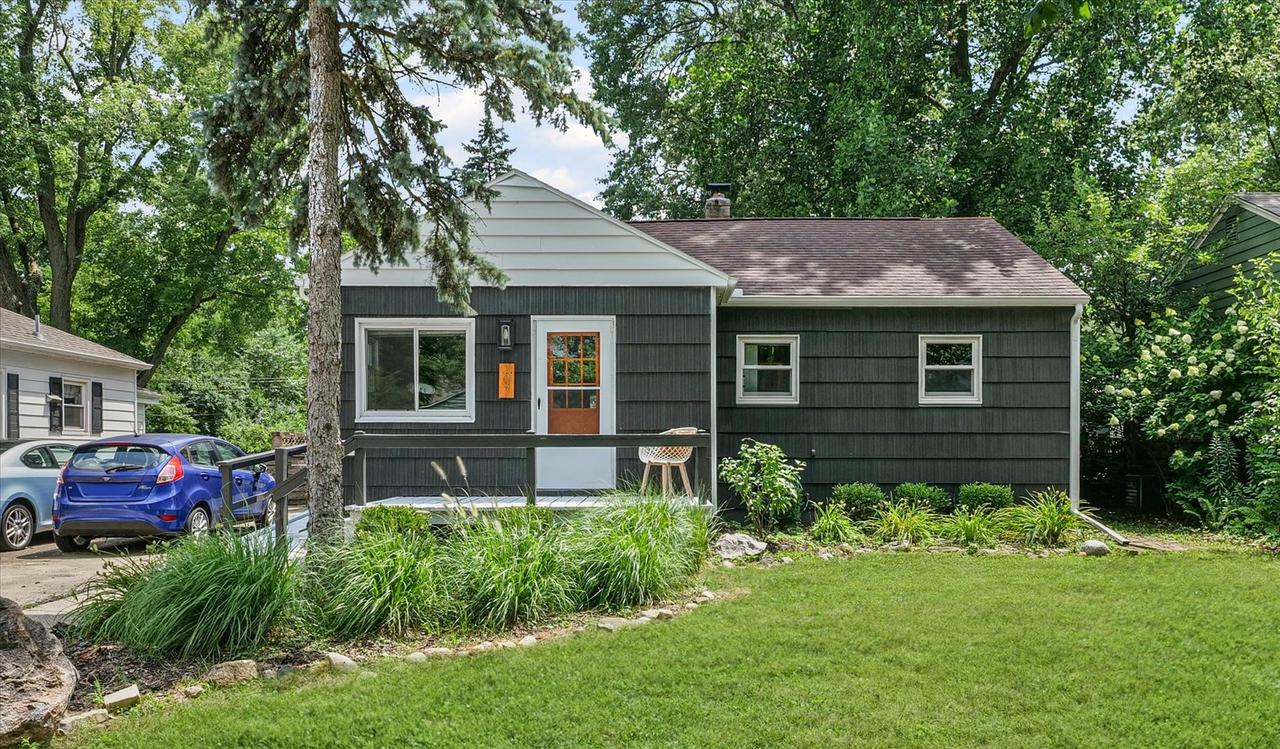707 E Fairlawn Dr., Urbana, IL 61801