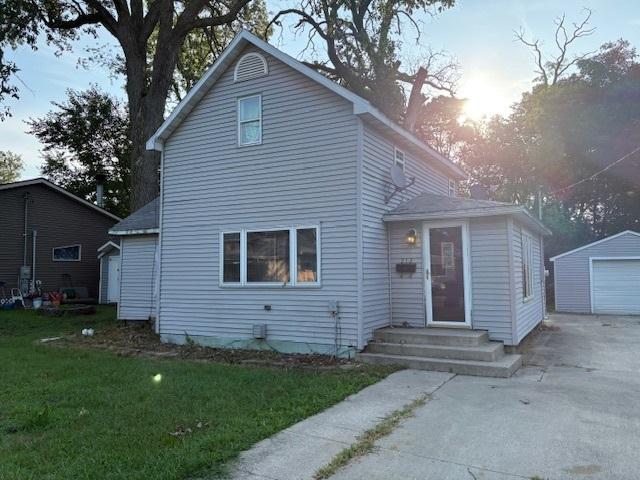 212 Yount Ave., Watseka, IL 60970