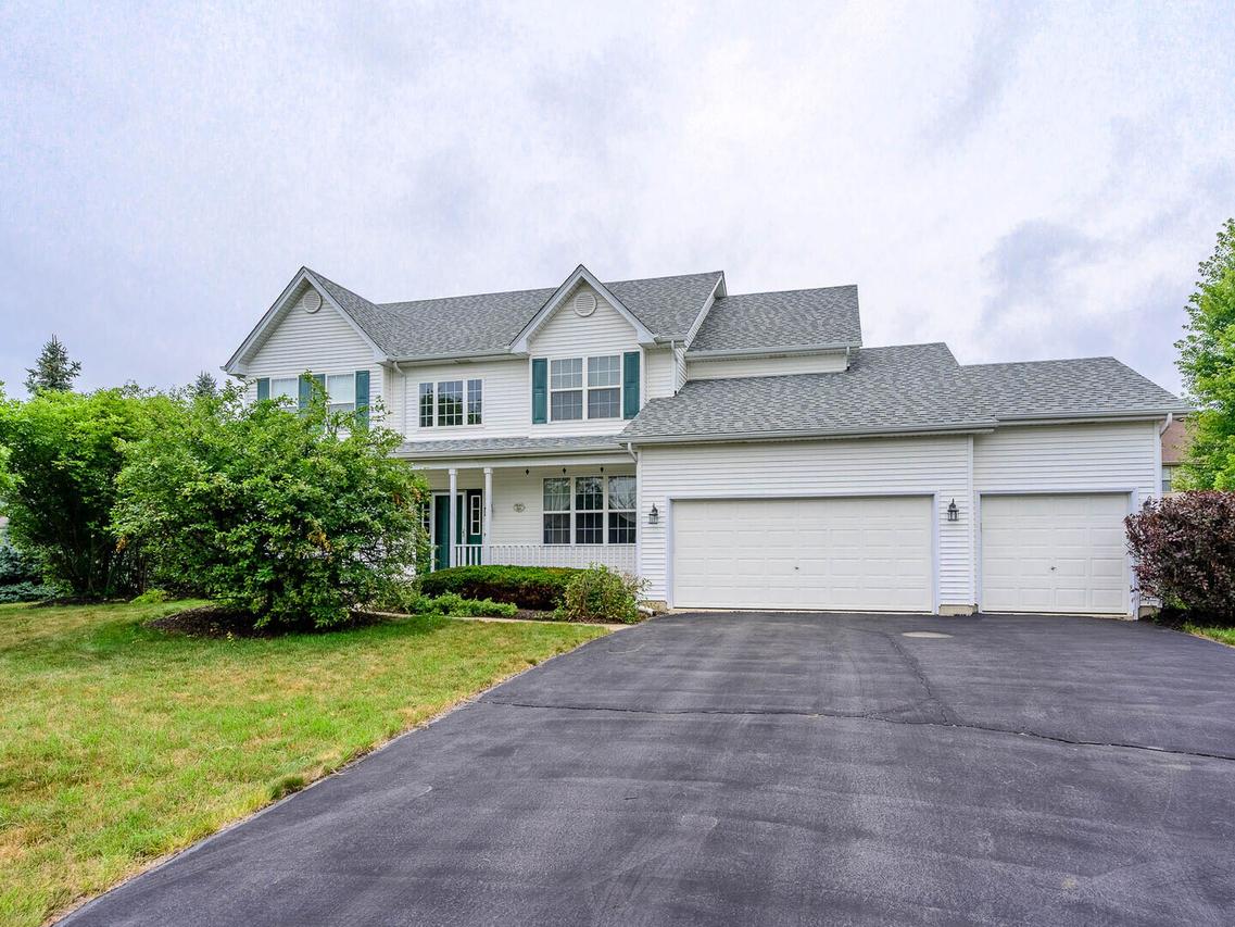 521 Hammer Ln., North Aurora, IL 60542