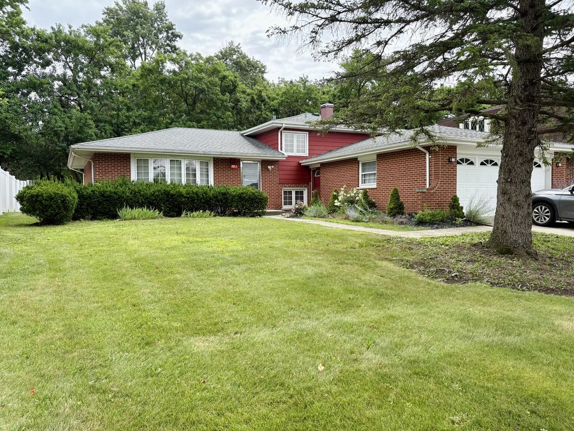 7913 Sawyer Rd., Darien, IL 60561