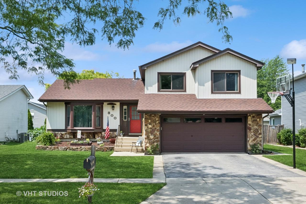 800 Cardinal Ln., Elk Grove Village, IL 60007
