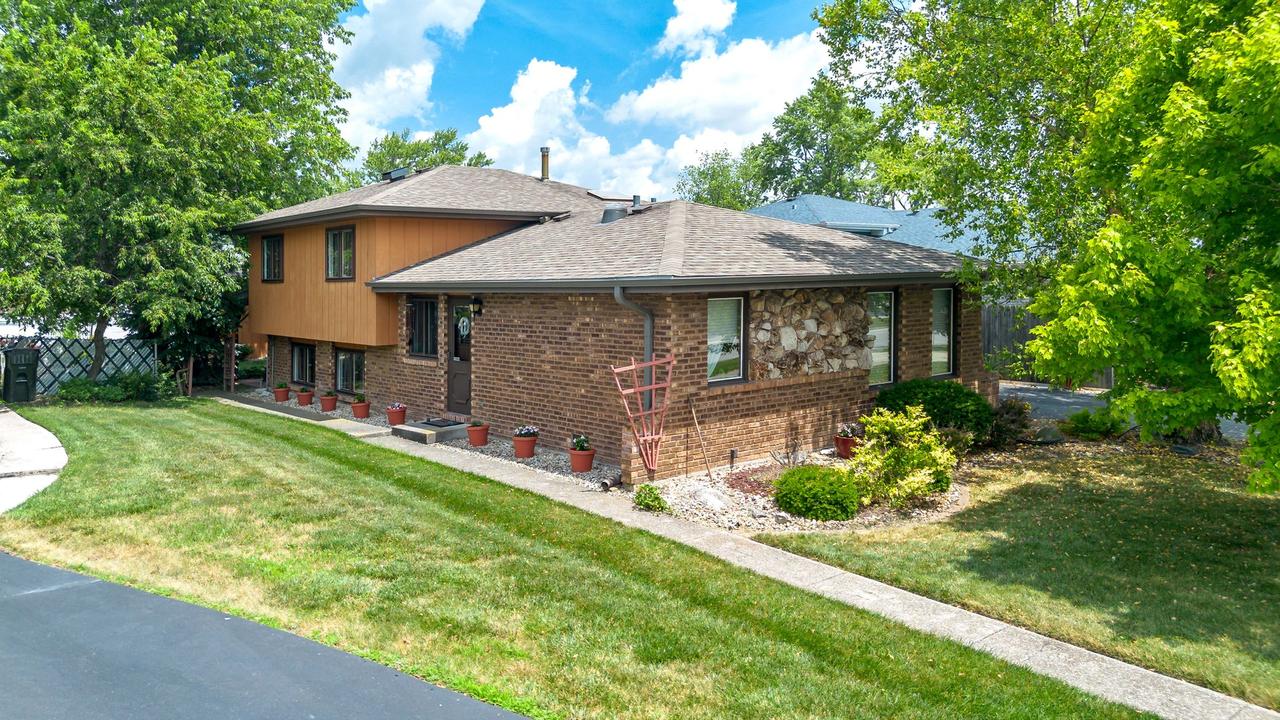 181 W 28th St., South Chicago Heights, IL 60411