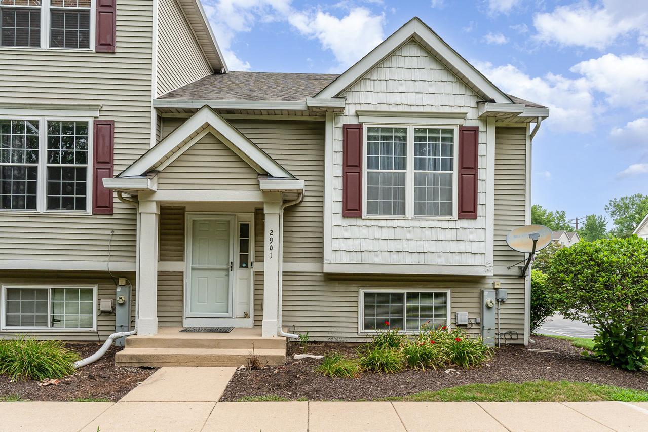 2901 Woodside Dr., Joliet, IL 60431
