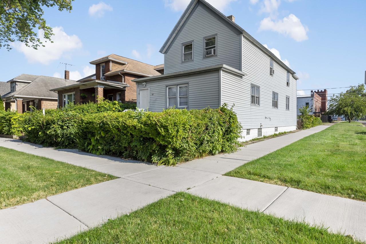 161 E 25th St., Chicago Heights, IL 60411