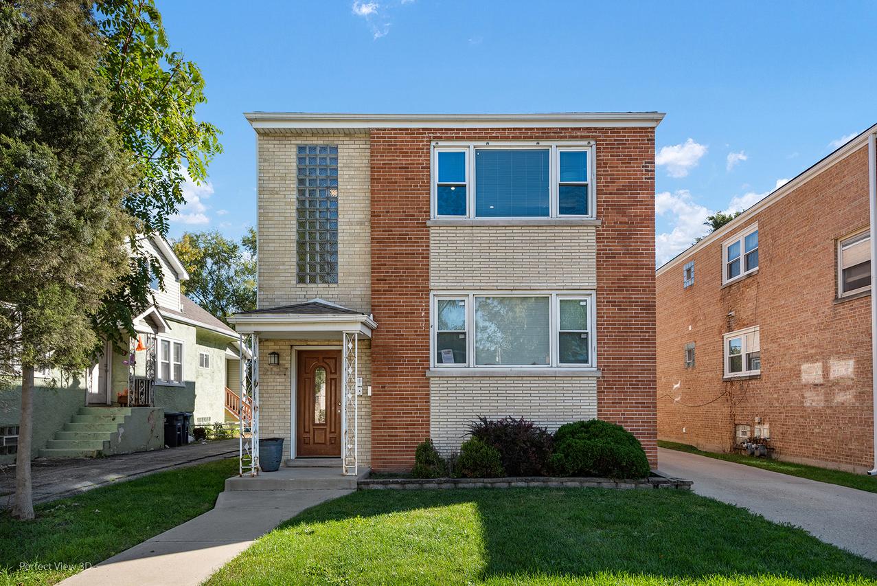 2127 S 9th Ave., Maywood, IL 60153