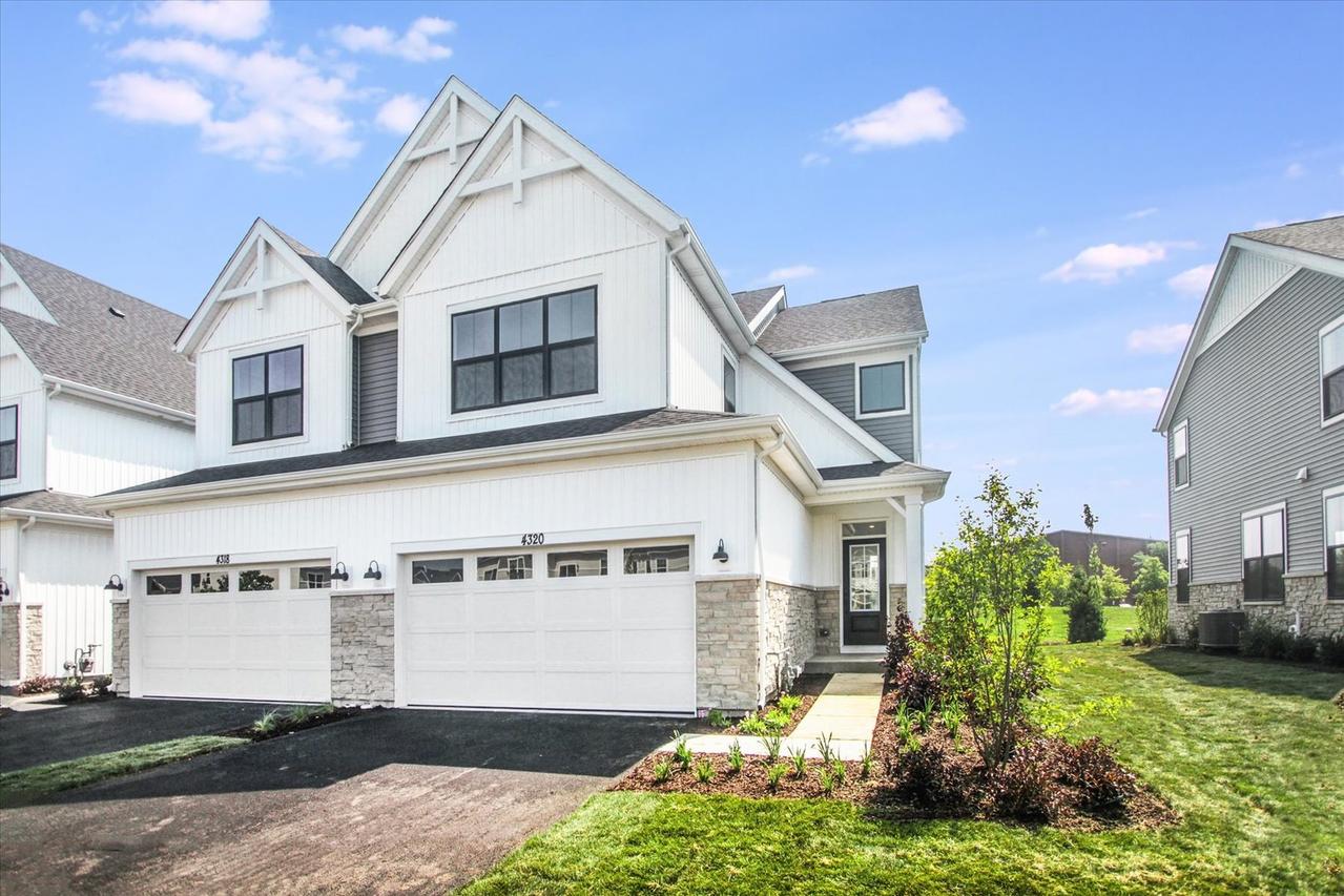 4320 Chelsea Manor Cir., Aurora, IL 60504