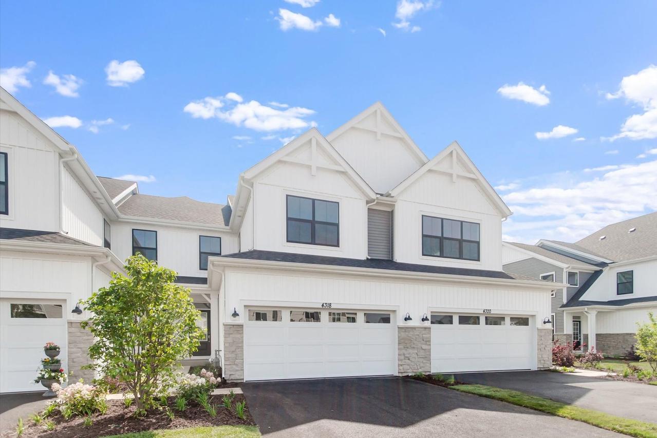 4318 Chelsea Manor Cir., Aurora, IL 60504