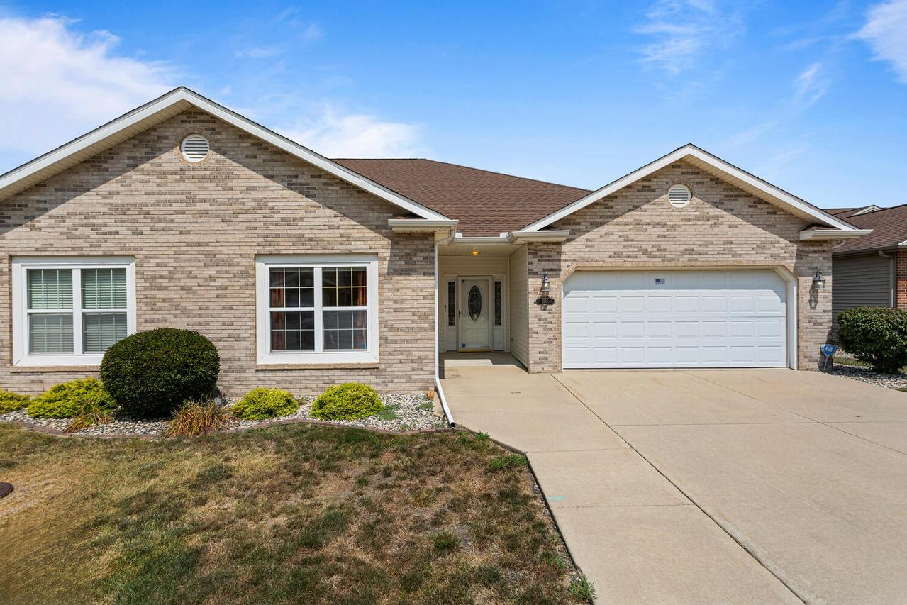 1916 S Prairie Winds Dr., Urbana, IL 61801