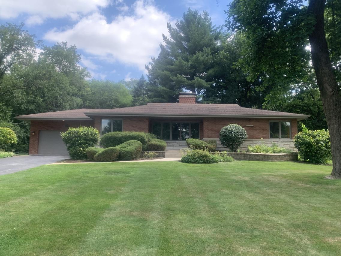 6411 Pontiac Dr., Indian Head Park, IL 60525