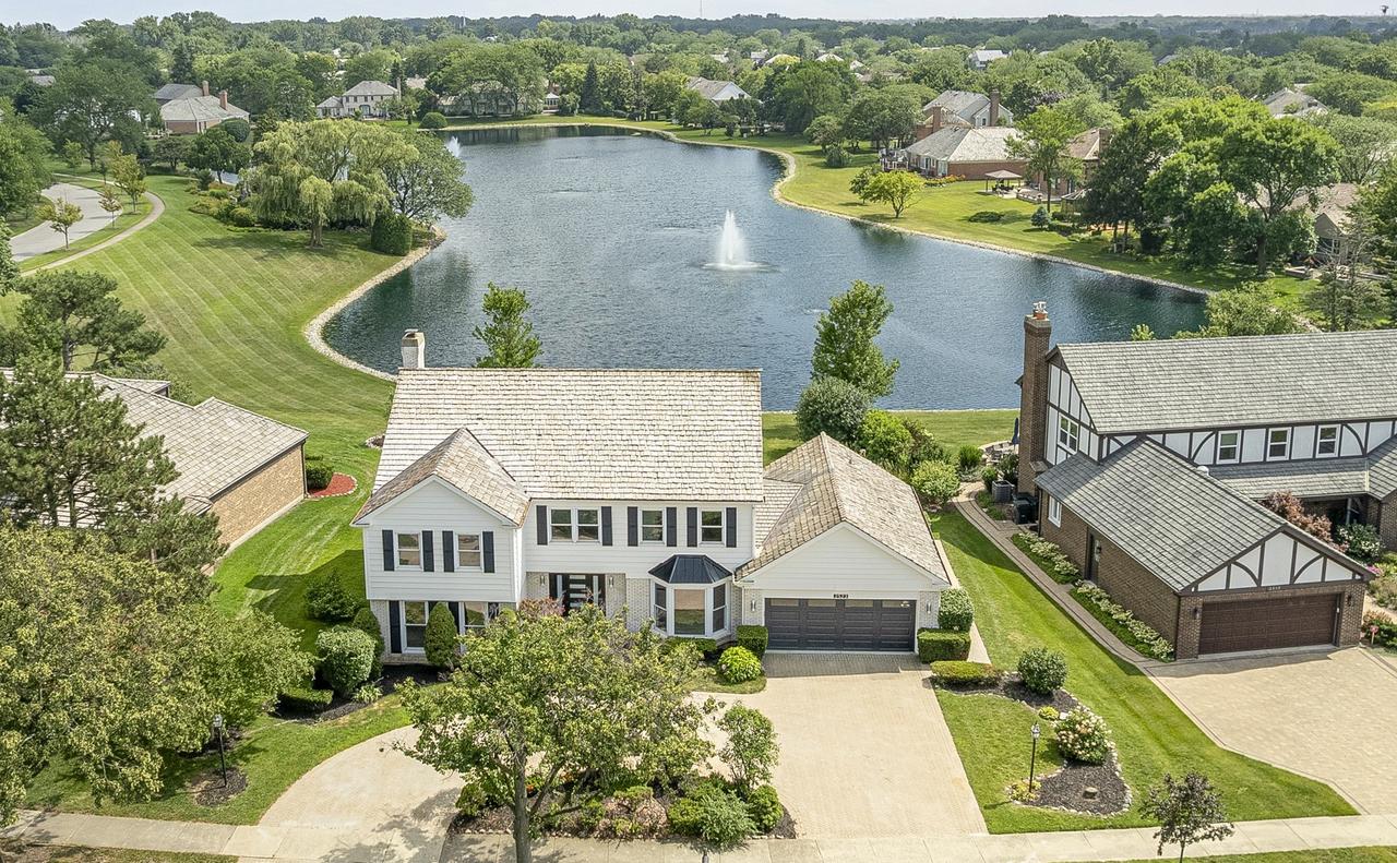 2523 Osage Dr., Glenview, IL 60026