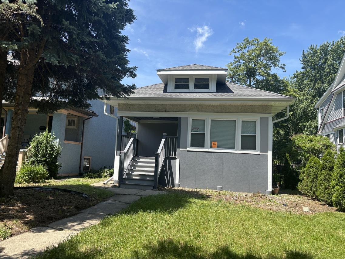 139 N Humphrey Ave., Oak Park, IL 60302