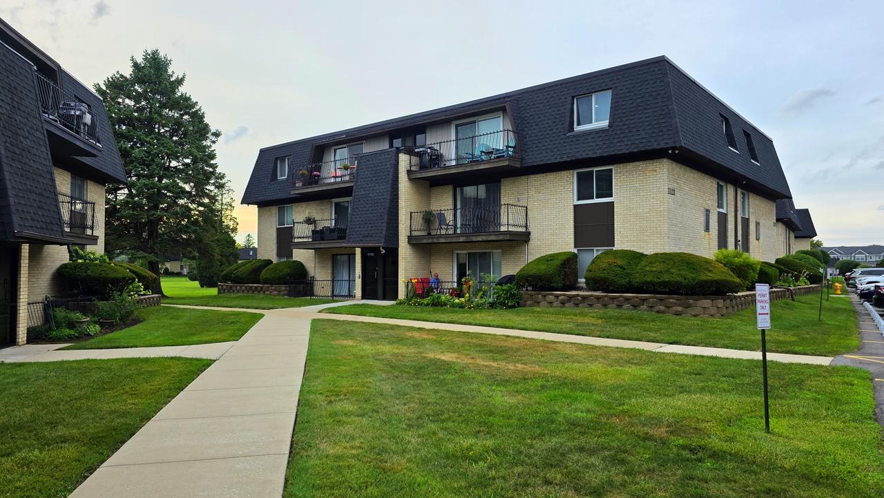 11123 S 84th Ave. #3A, Palos Hills, IL 60465