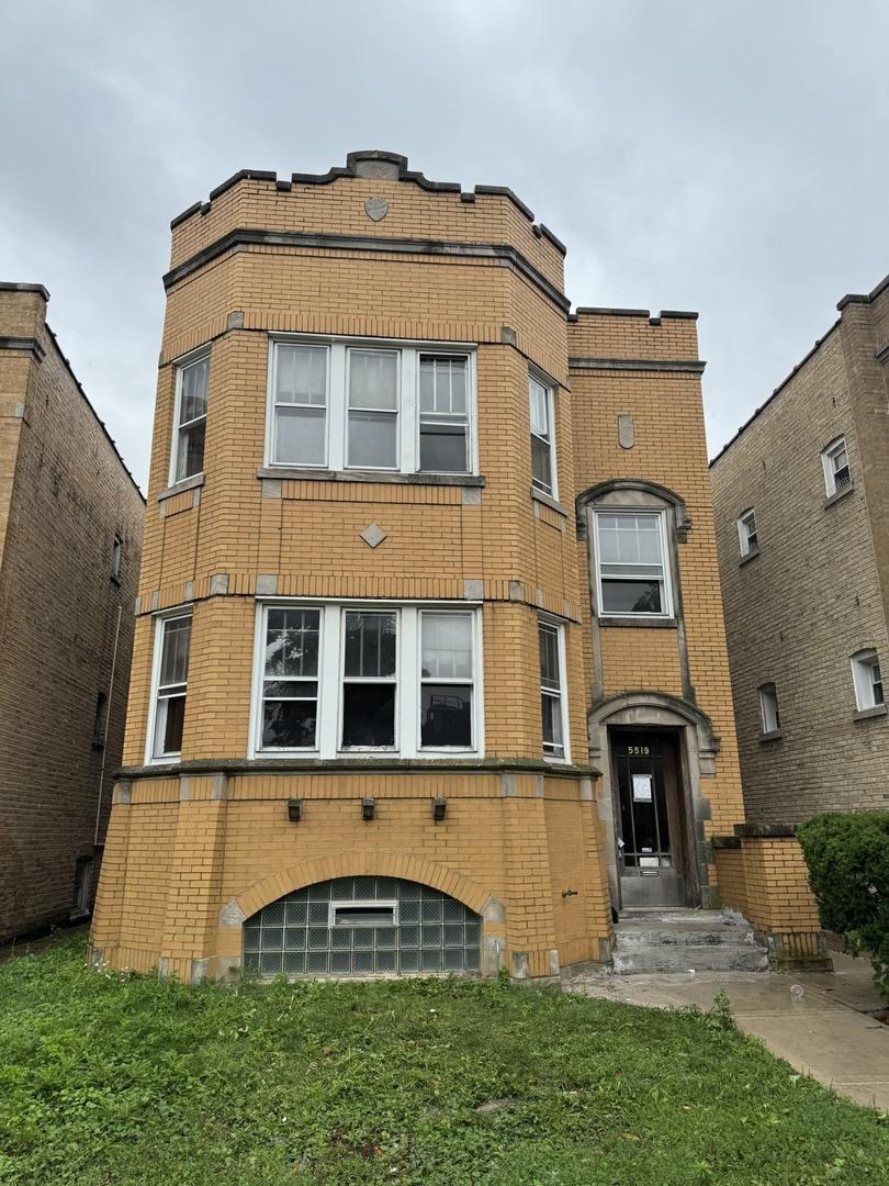 5519 W Dakin Ave., Chicago, IL 60641