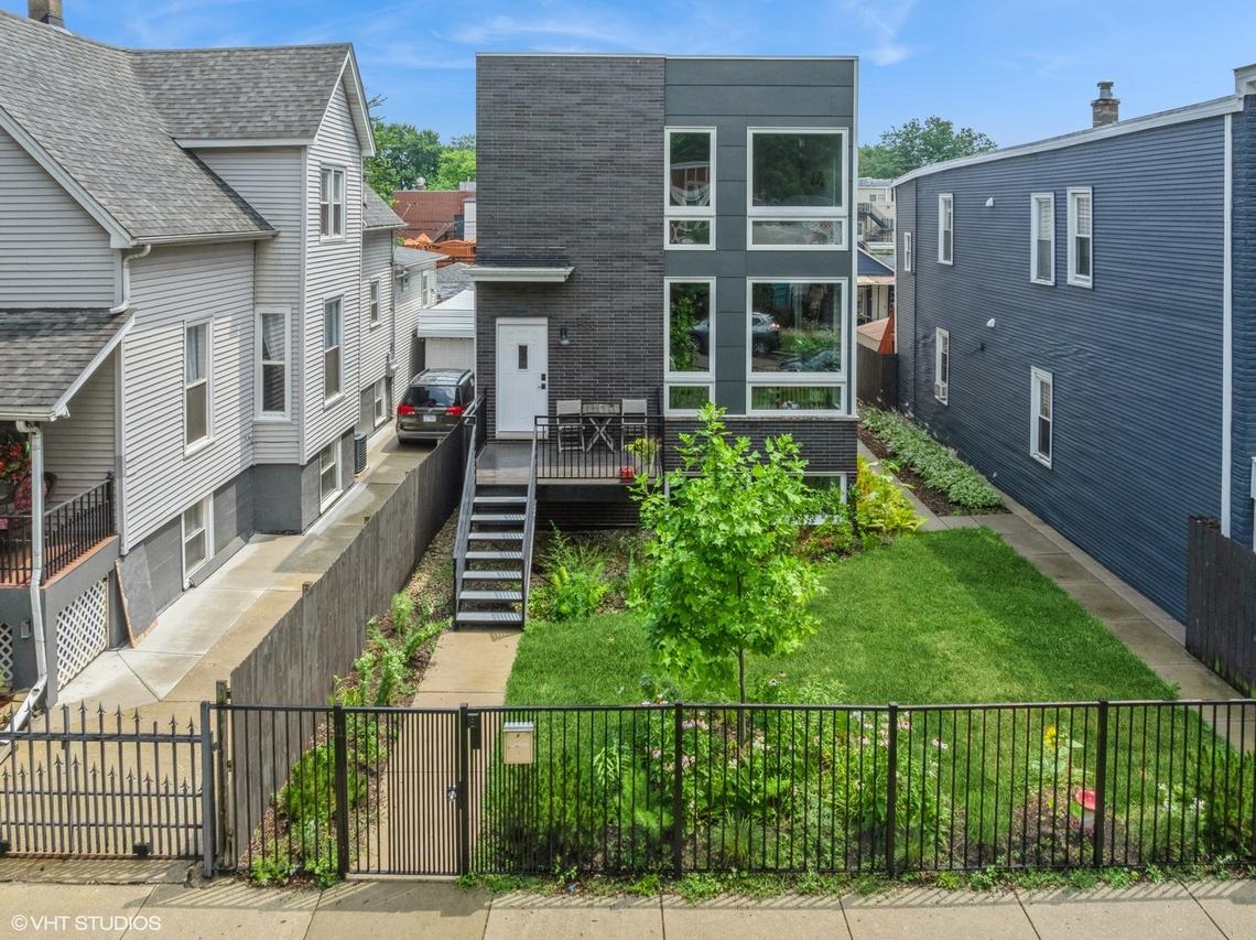 1633 N Saint Louis Ave., Chicago, IL 60647
