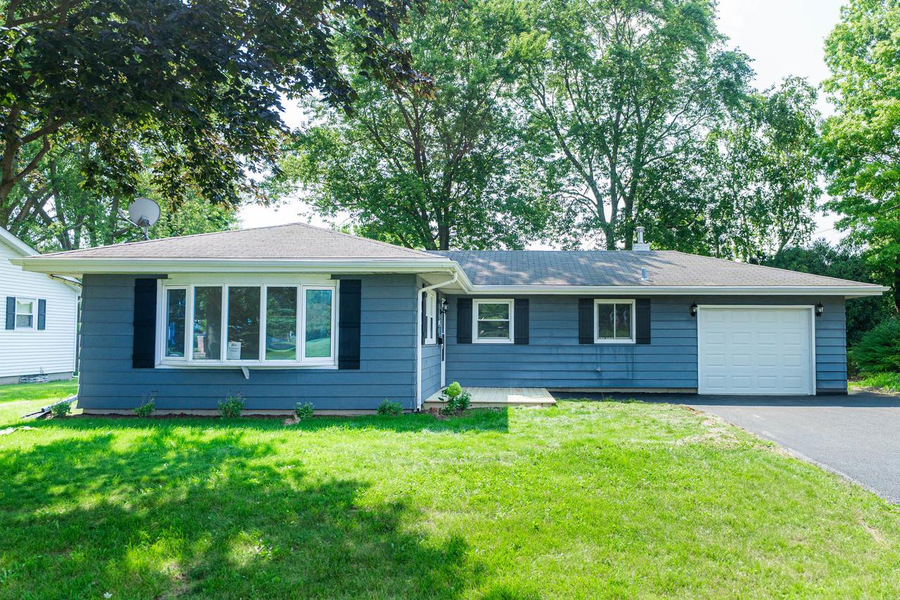 1207 S 2nd St., Dekalb, IL 60115