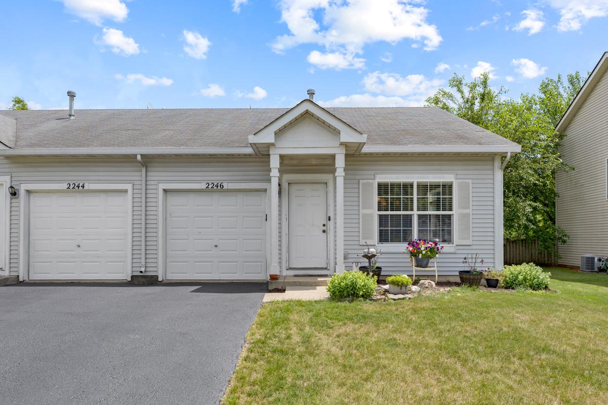 2246 Margaret Dr., Montgomery, IL 60538