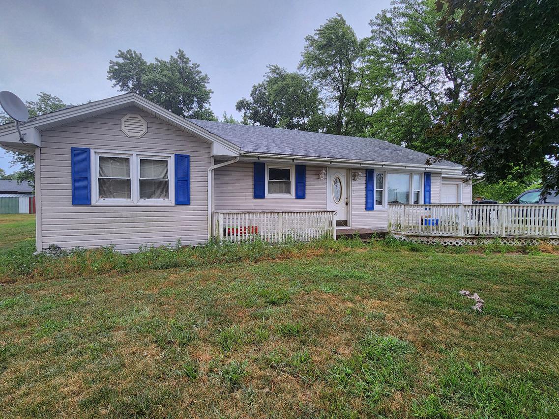 2308 N 2010 Rd., Watseka, IL 60970