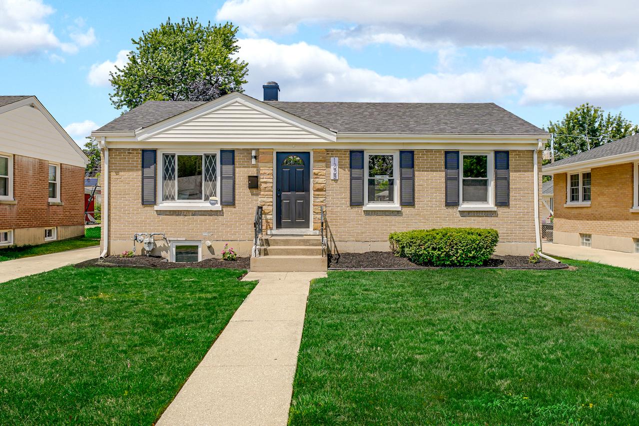 1228 N Hillside Ave., Berkeley, IL 60163
