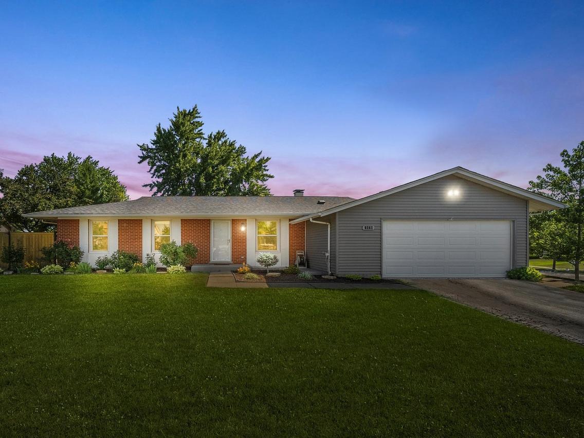 1478 Armstrong Ct., Elk Grove Village, IL 60007