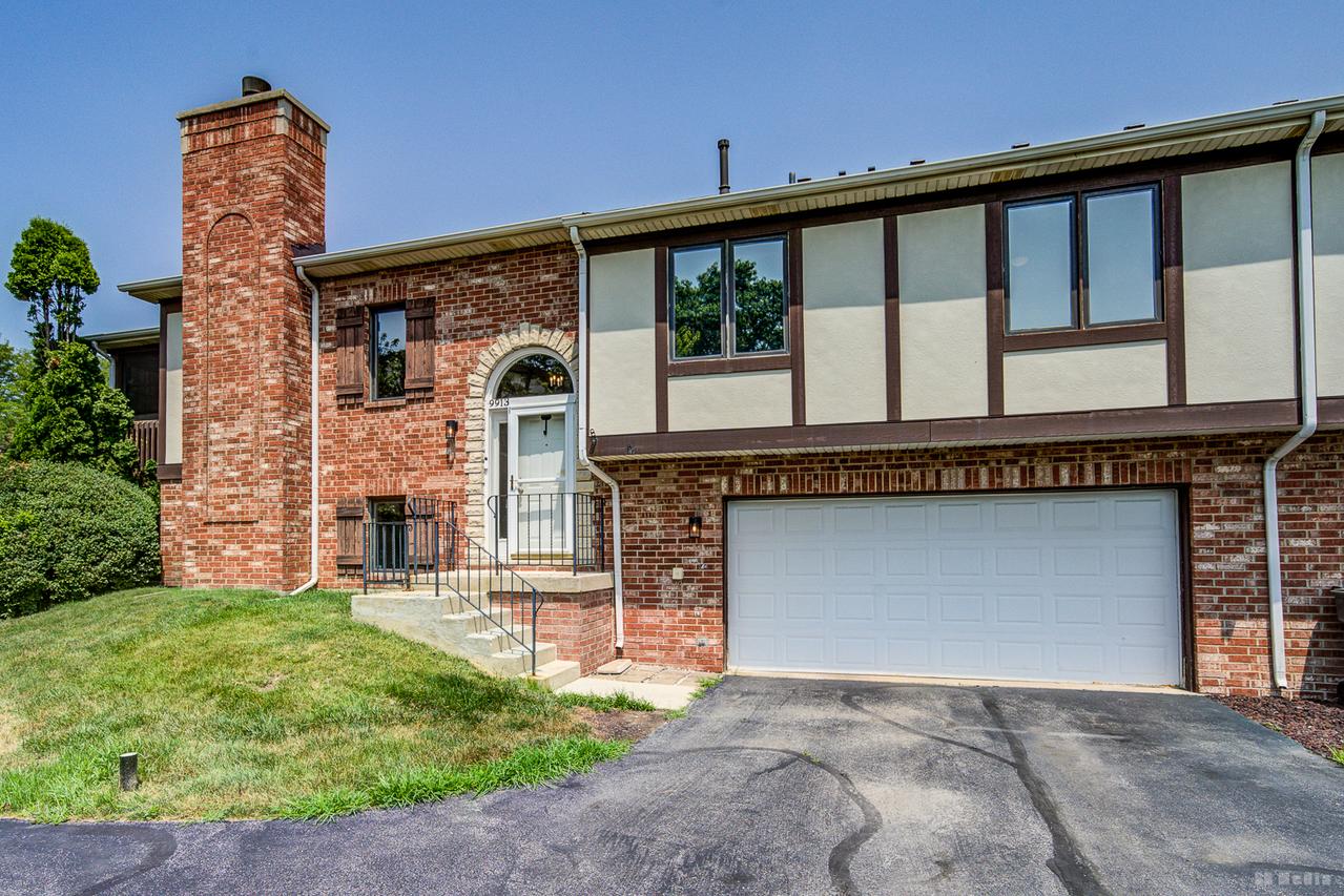 9913 Shady Ln. #23, Orland Park, IL 60462
