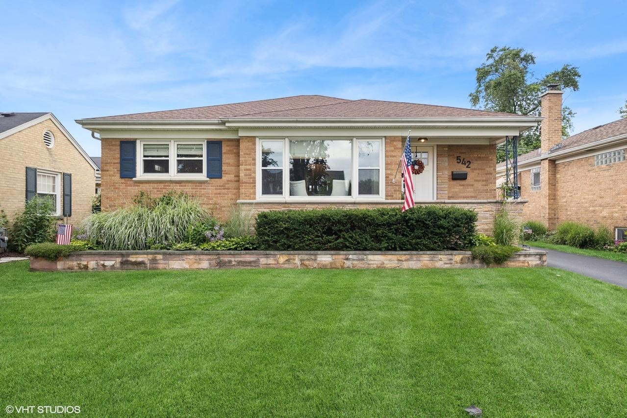 542 7th Ave., La Grange, IL 60525