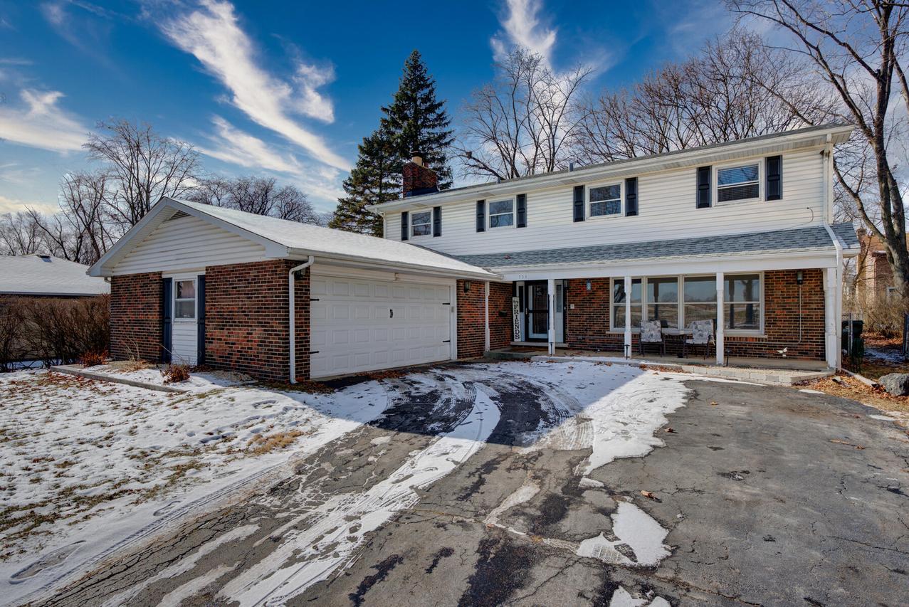 754 Central Park Ave., Flossmoor, IL 60422