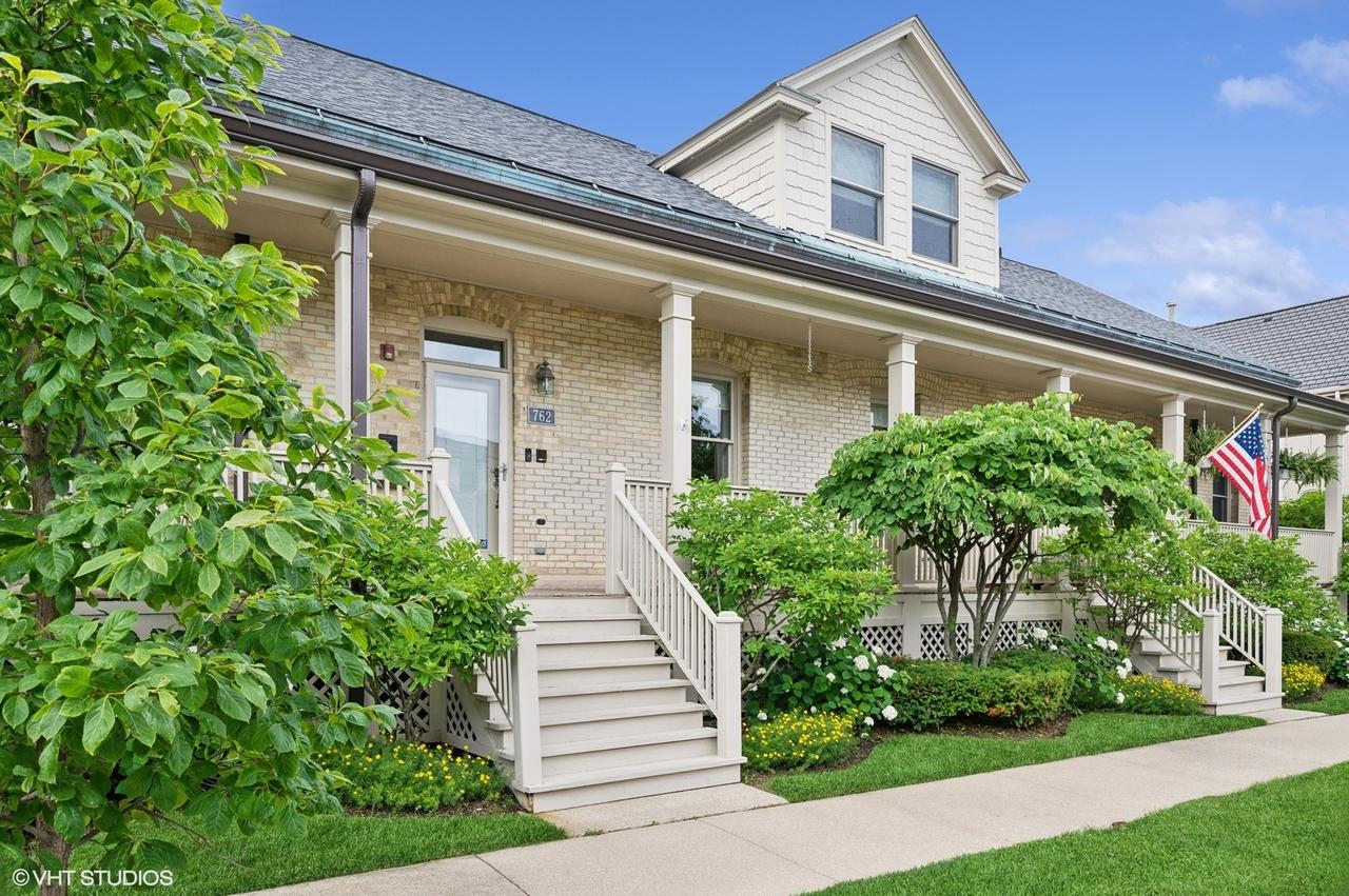 762 Deroo Loop, Highwood, IL 60040